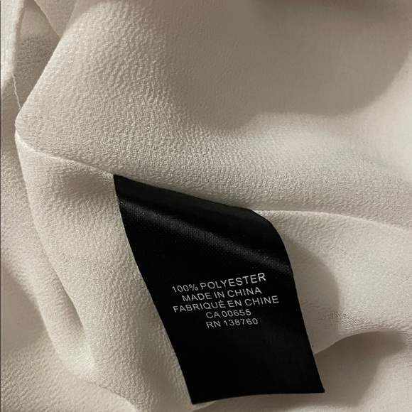 RW&CO. White Sleeveless Blouse - Picture 3 of 3